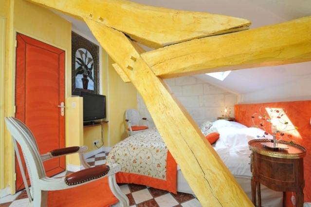 Отель Logis Demeure De La Vignole Turquant Экстерьер фото