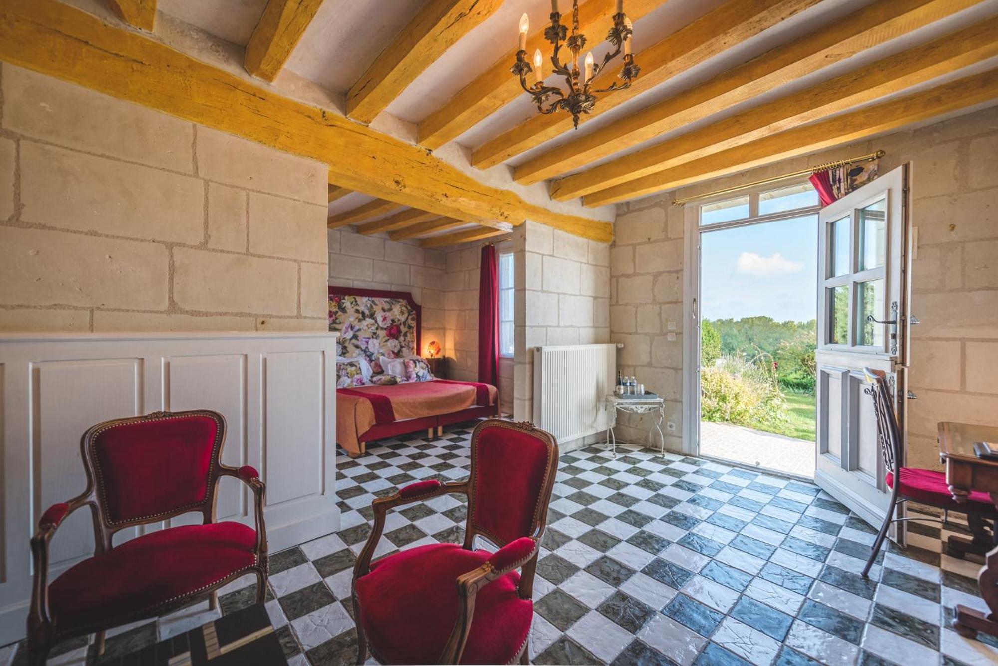 Отель Logis Demeure De La Vignole Turquant Экстерьер фото