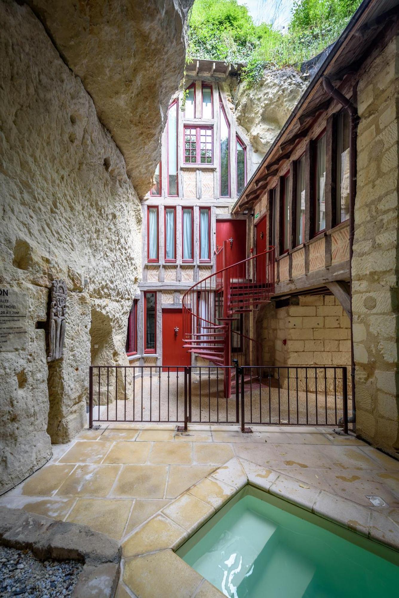 Отель Logis Demeure De La Vignole Turquant Экстерьер фото
