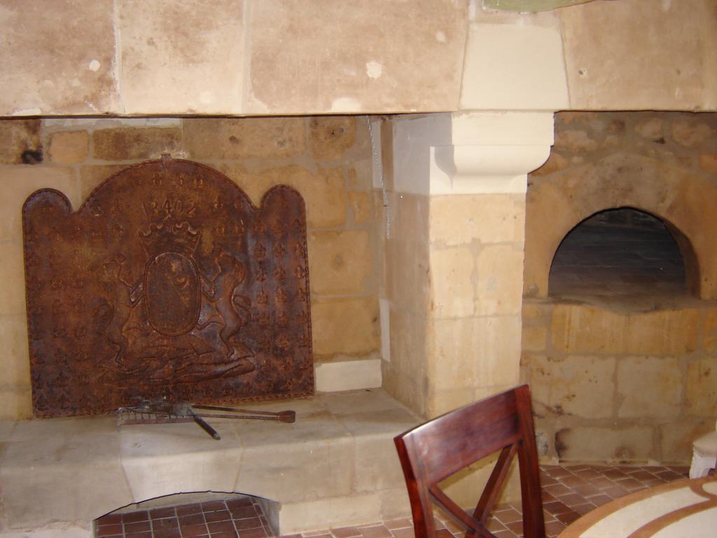 Отель Logis Demeure De La Vignole Turquant Экстерьер фото